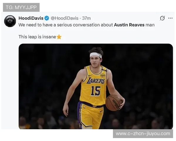 NBA湖人里夫斯拉杆后仰神仙打板得分：篮球艺术的完美呈现